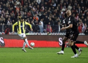 穆古鲁扎回归赛场，赛况扑朔迷离首场状态亮眼，澳大利亚队观众沸腾！