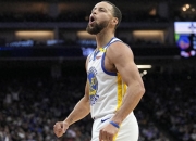 包含国王惊艳全场，刷新队史纪录助攻爆棚，库里逆转取胜！的词条